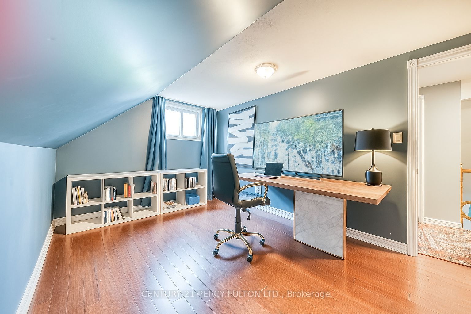 #upper - 744 William Street Property Photo 15