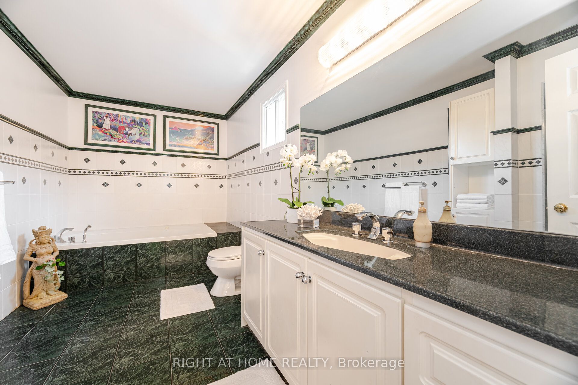 25 Feltham Road Property Photo 15