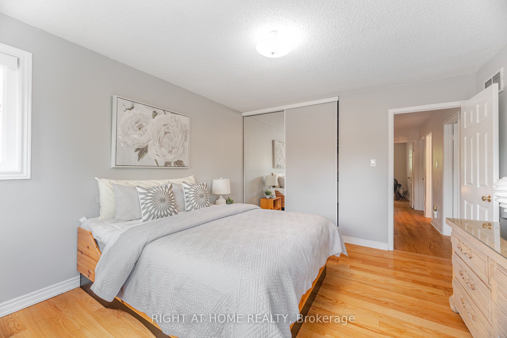 25 Feltham Road Property Photo 18