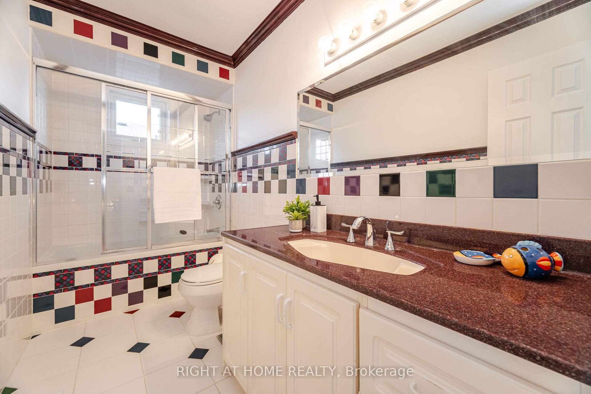 25 Feltham Road Property Photo 22
