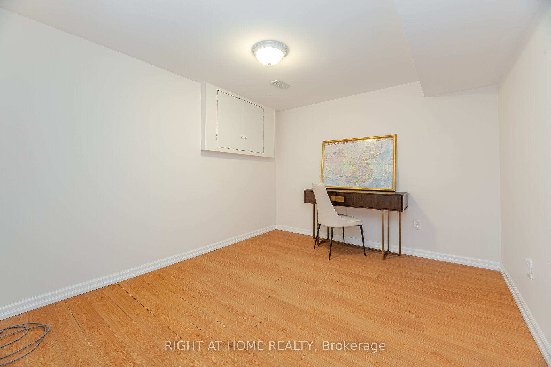 25 Feltham Road Property Photo 24