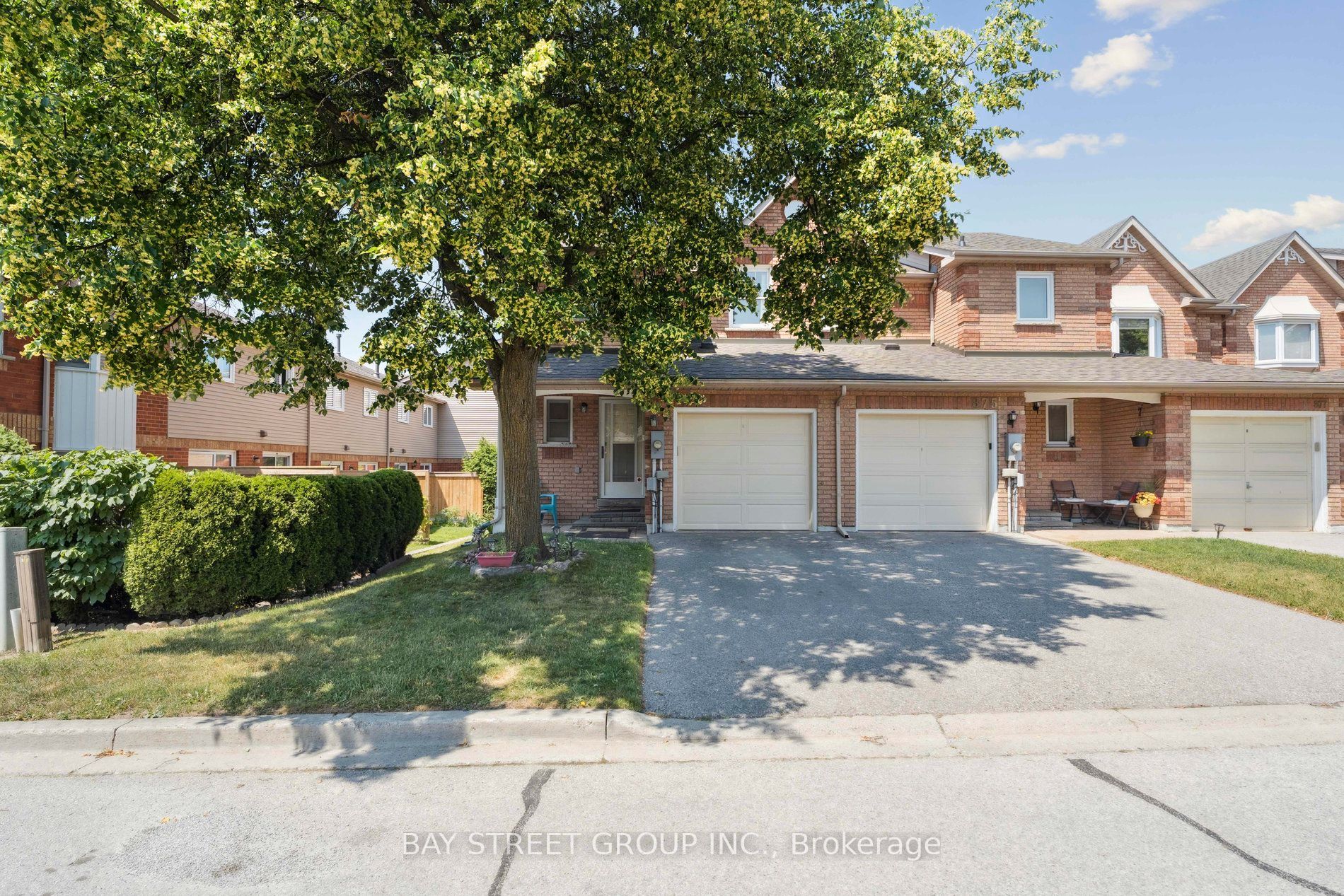 873 Playter Crescent Property Photo 2