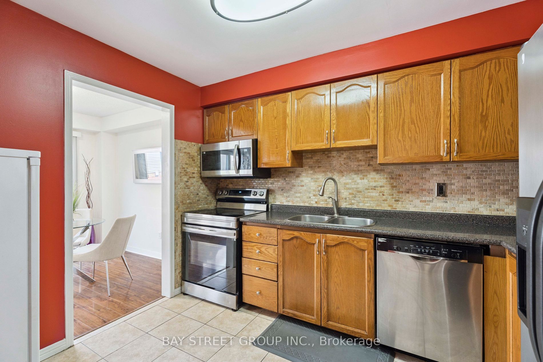 873 Playter Crescent Property Photo 24