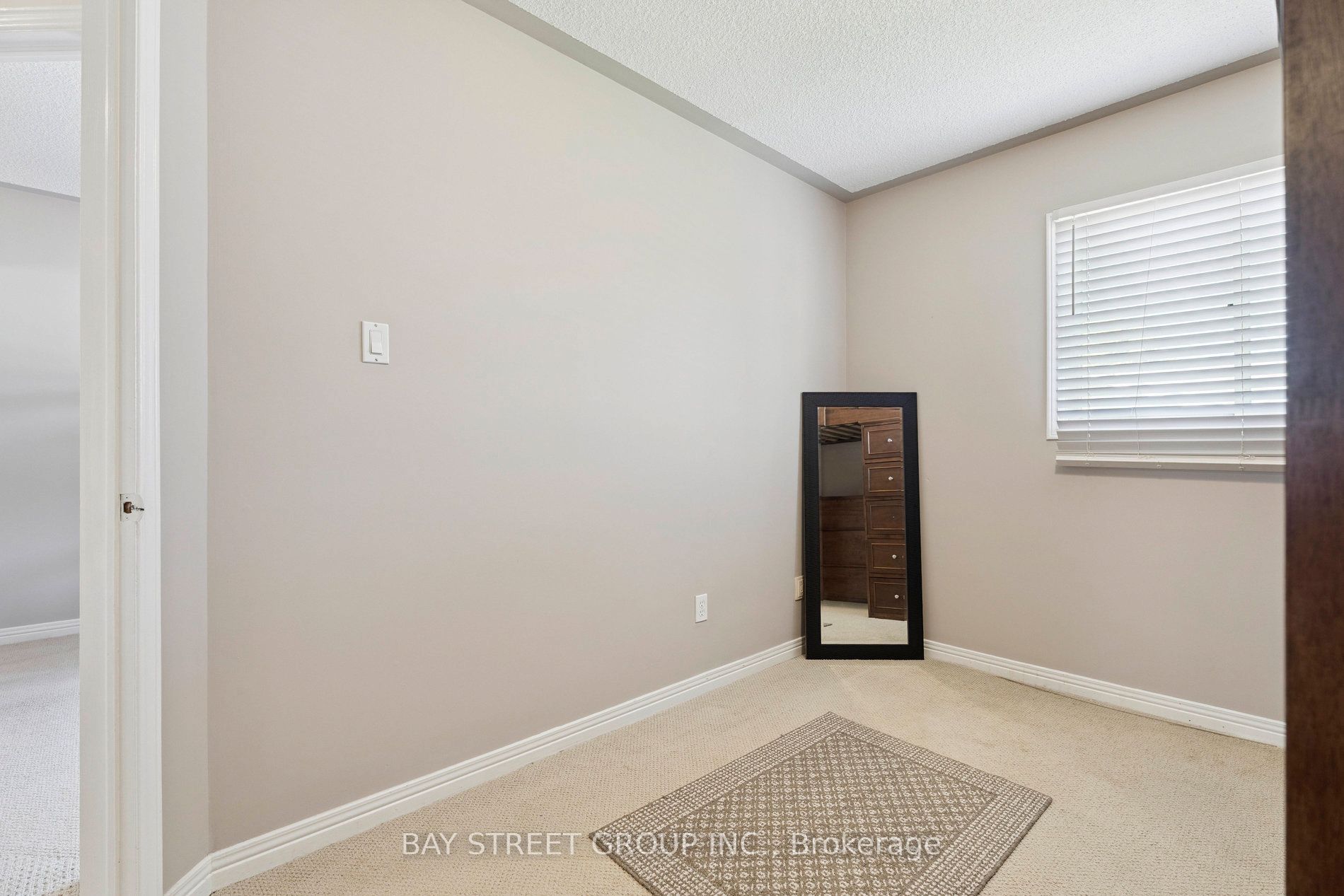 873 Playter Crescent Property Photo 37