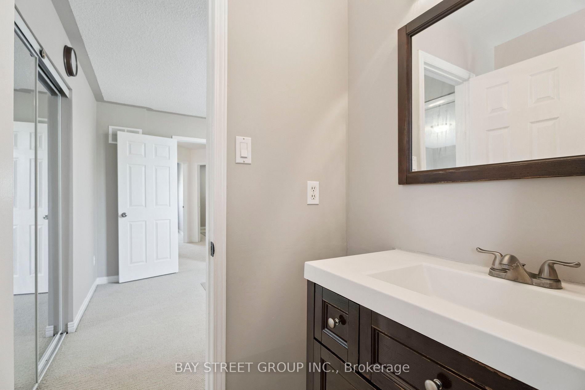 873 Playter Crescent Property Photo 43