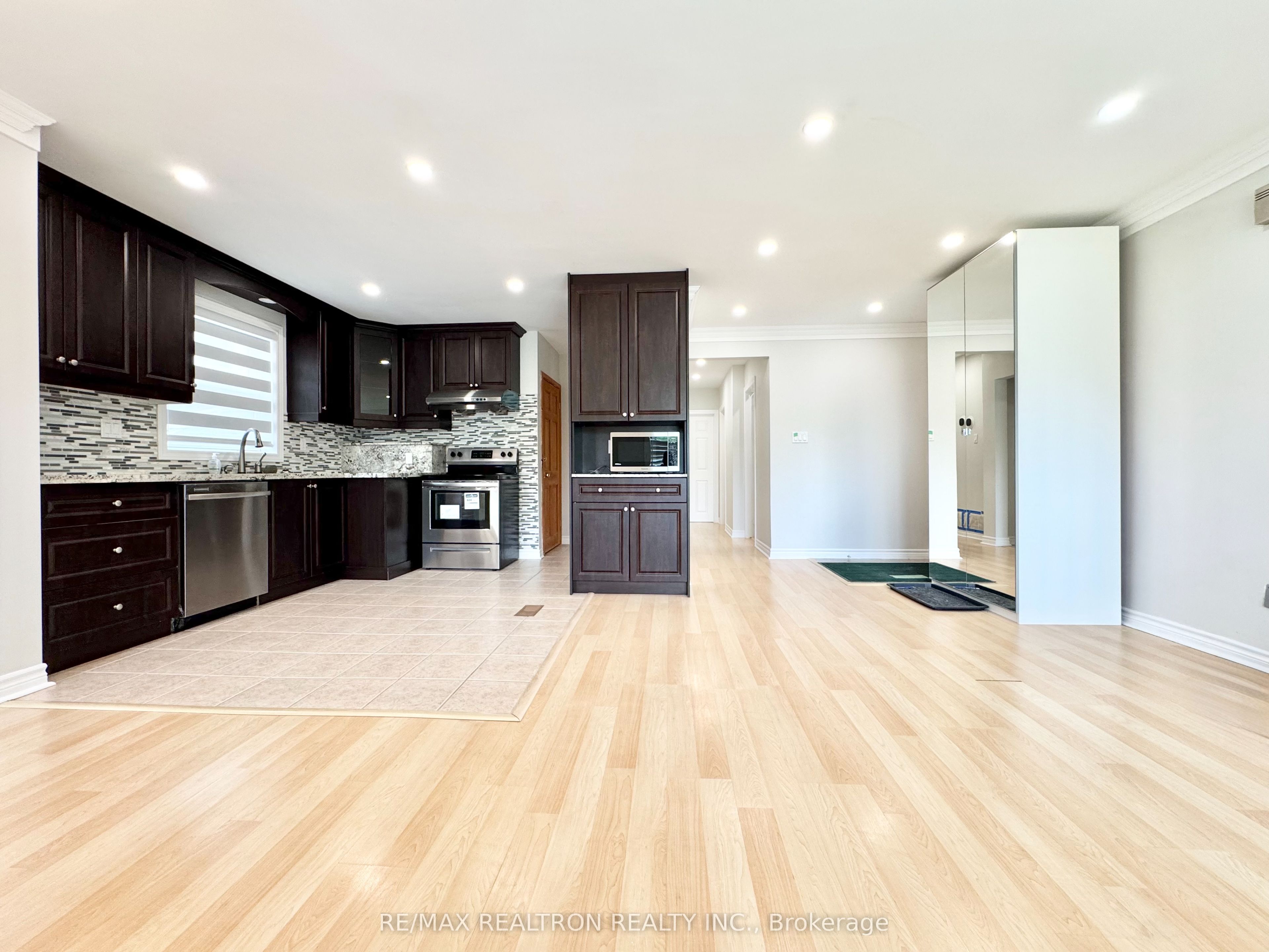 173 Norfolk Avenue Main Property Photo 2
