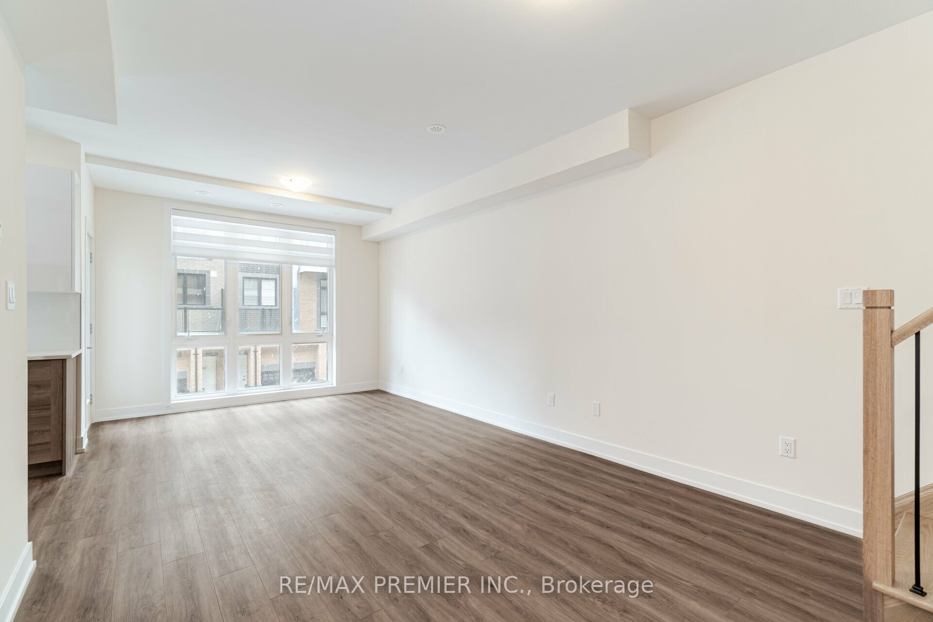 #2 - 12860 Yonge Street Property Photo 3