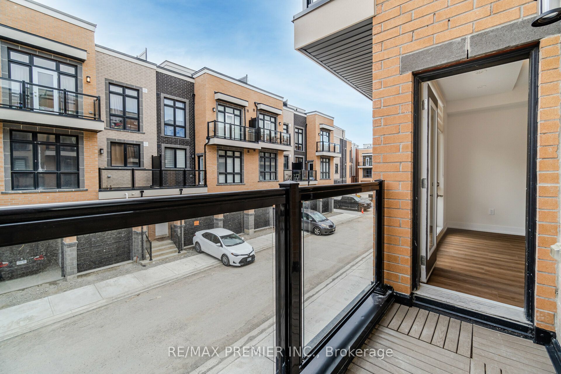 #2 - 12860 Yonge Street Property Photo 12