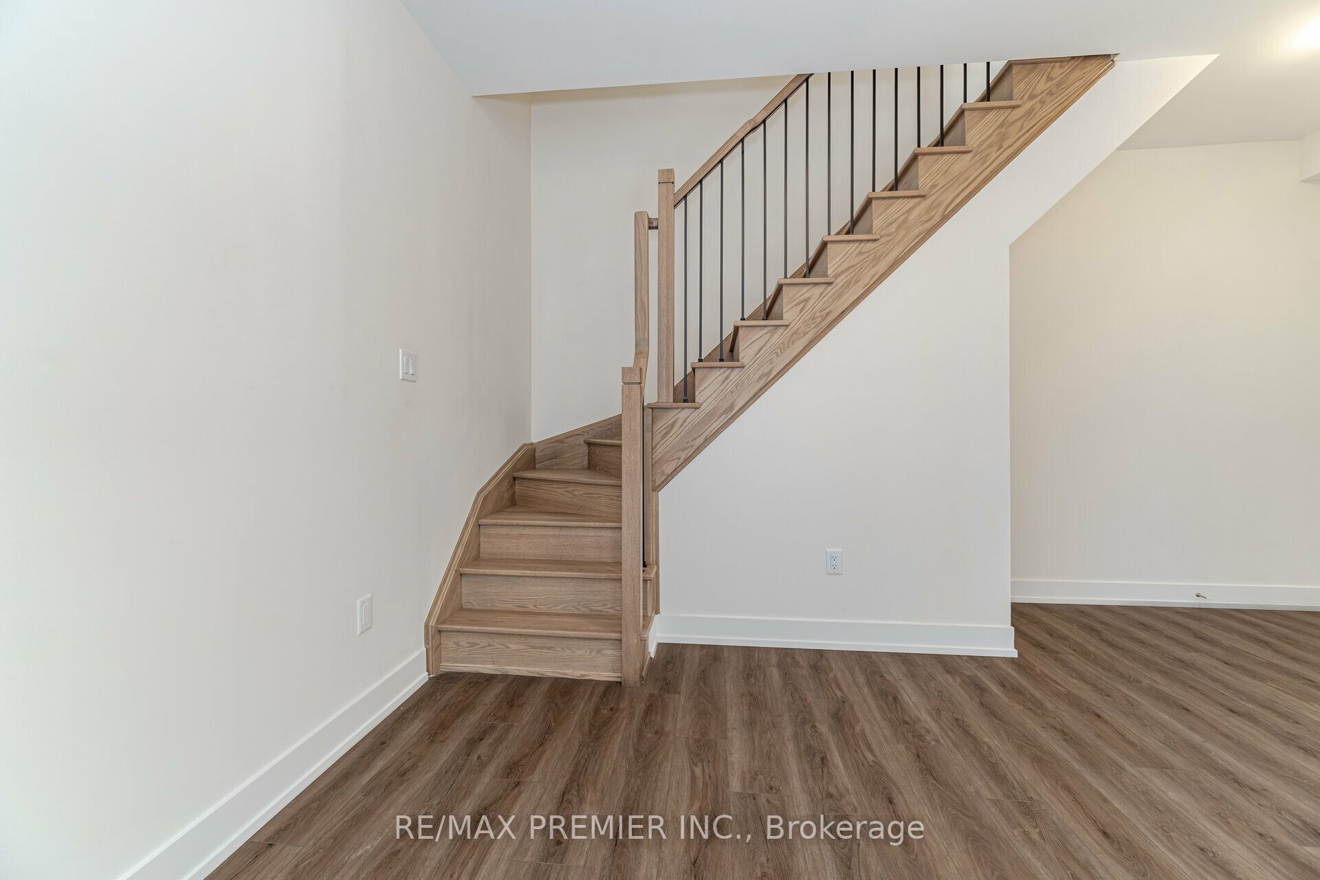 #2 - 12860 Yonge Street Property Photo 13