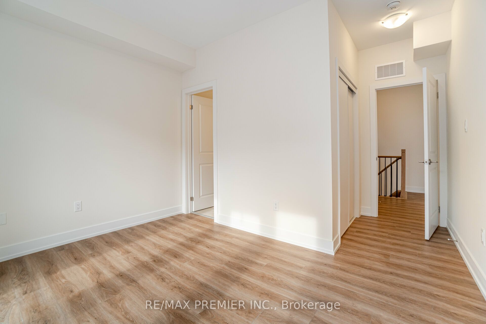 #2 - 12860 Yonge Street Property Photo 16