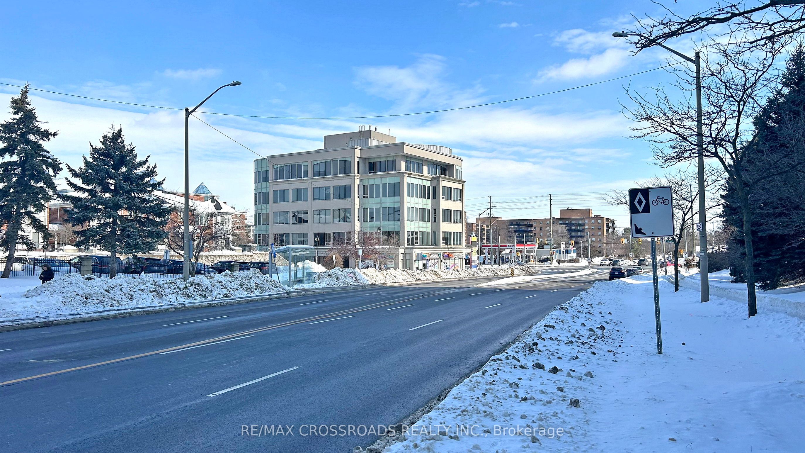 7368 Yonge St Property Photo 1