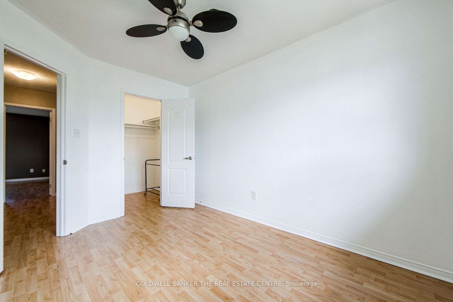 34 W Parkside Crescent S Property Photo 25