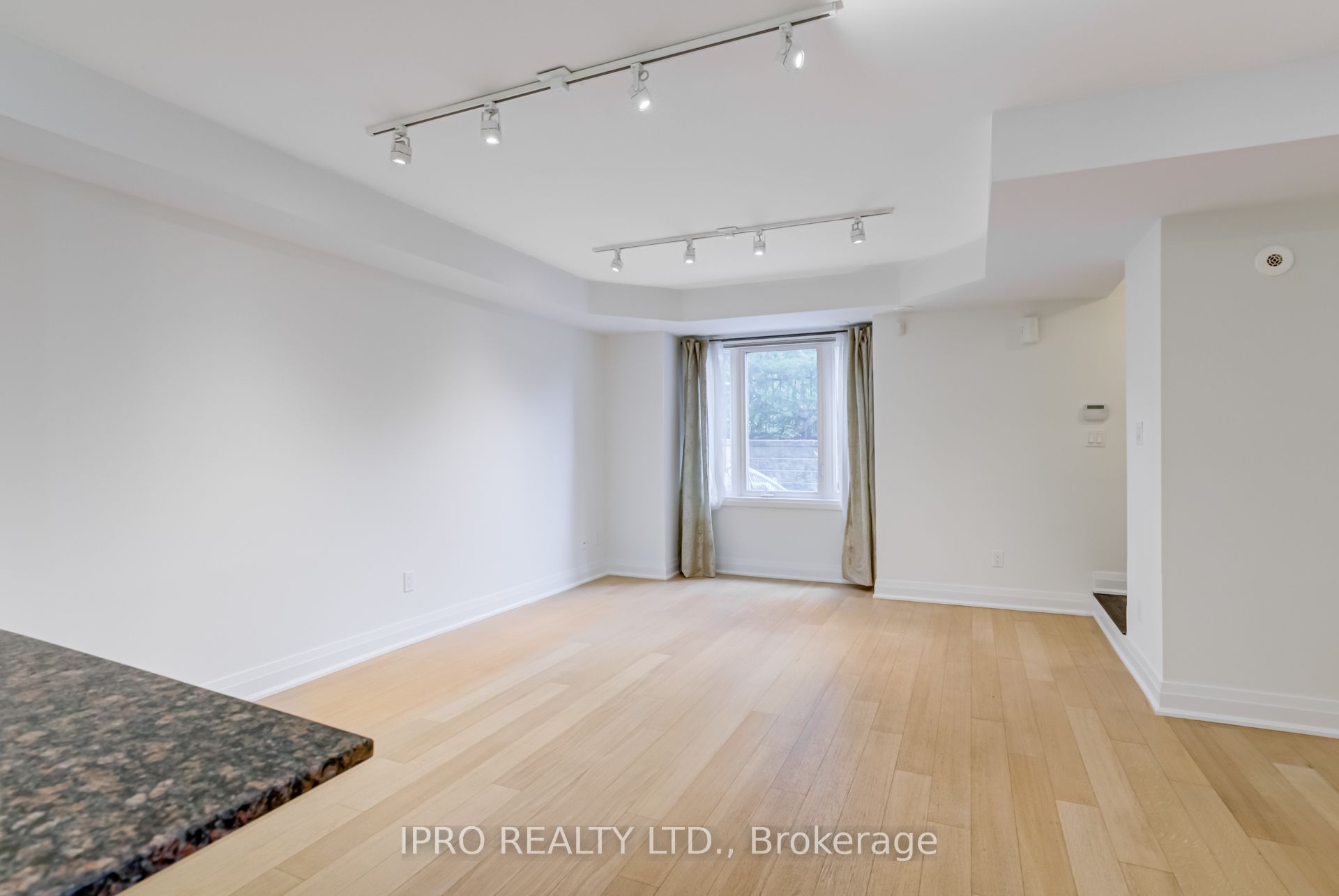 #108 - 320 John Street Property Photo 10