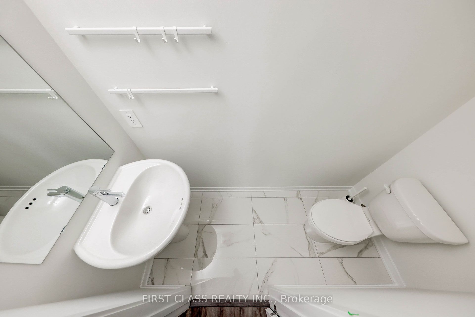 31 Honeycrisp Crescent Th 54 Property Photo 11
