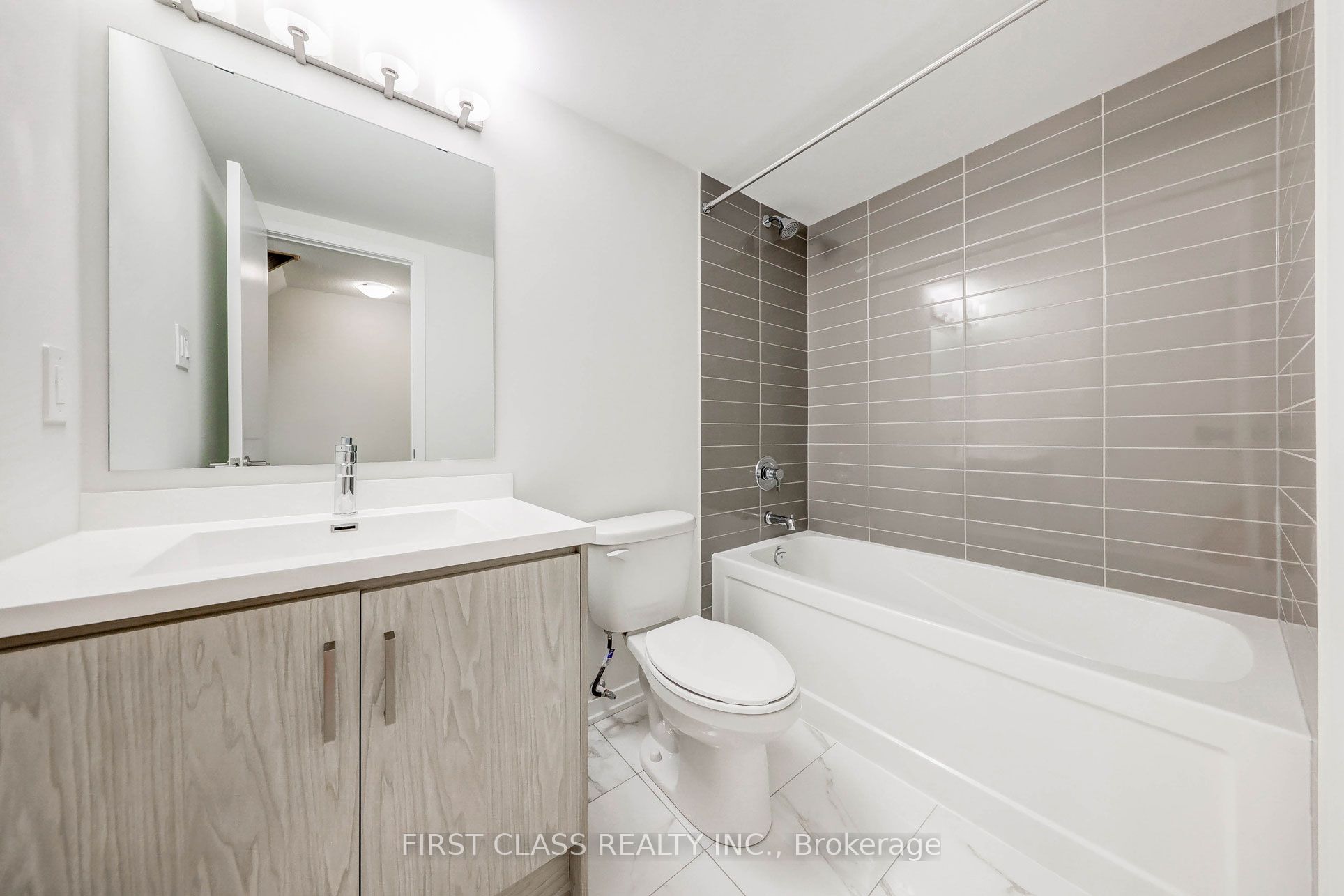 31 Honeycrisp Crescent Th 54 Property Photo 15