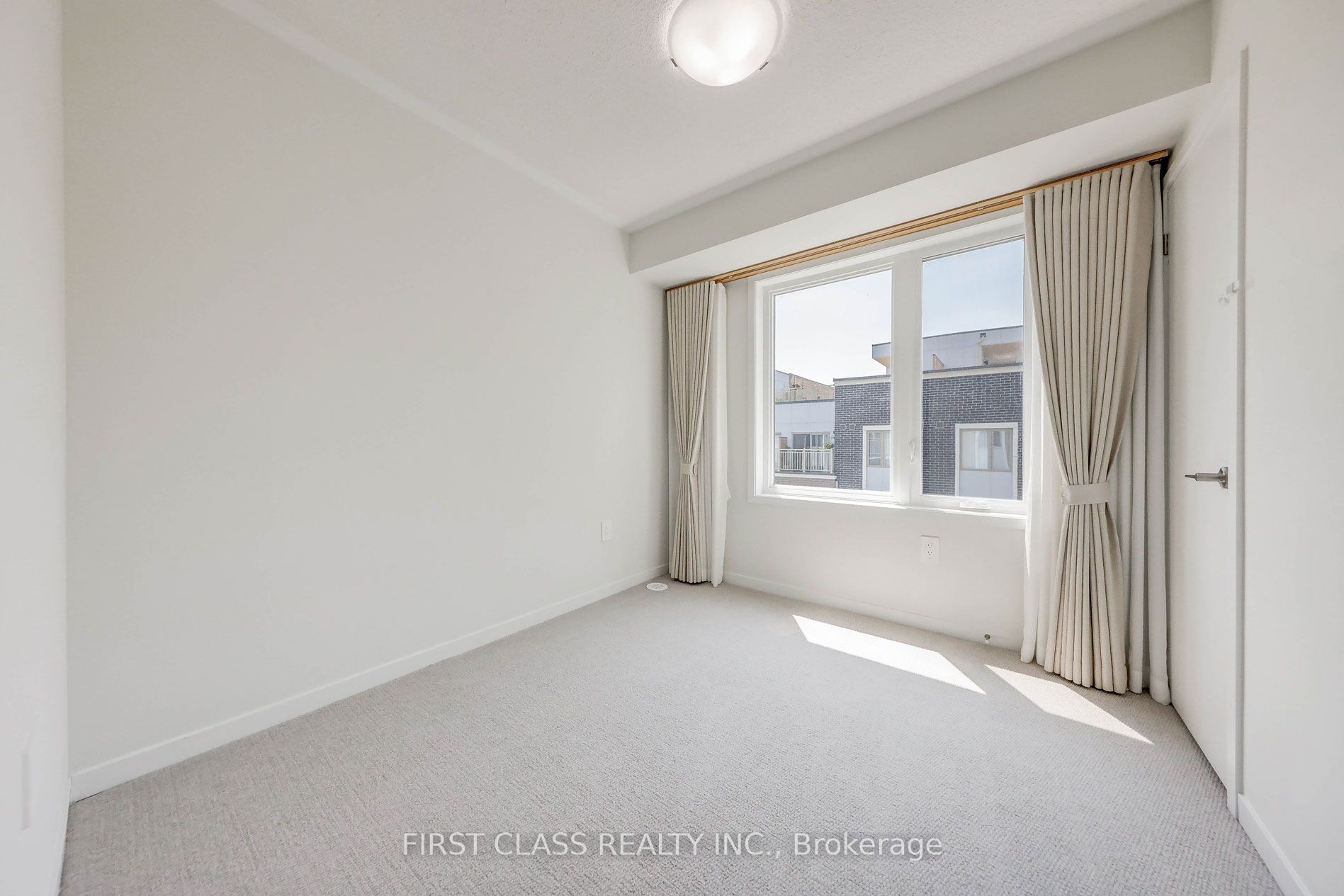 31 Honeycrisp Crescent Th 54 Property Photo 20