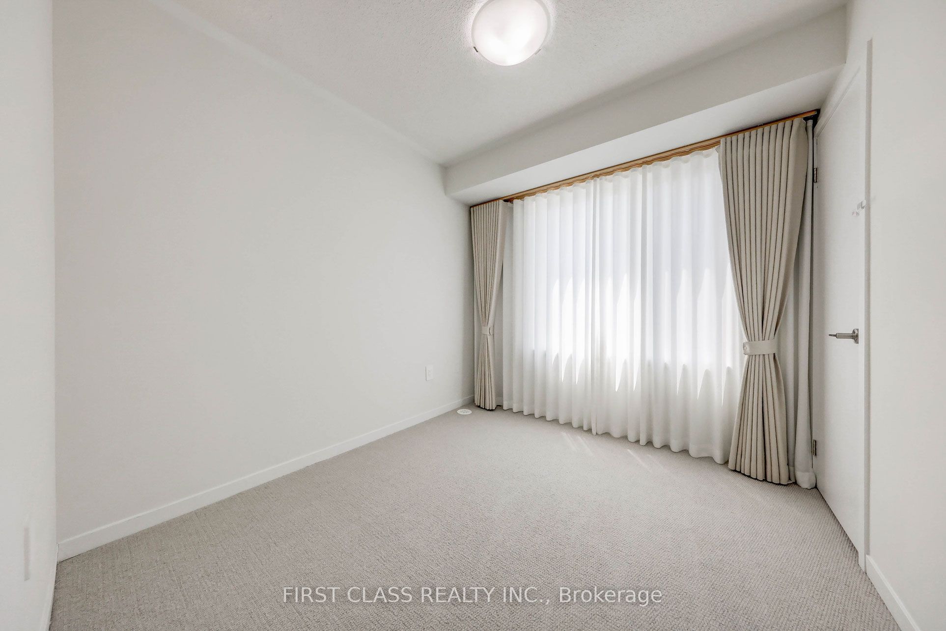 31 Honeycrisp Crescent Th 54 Property Photo 21