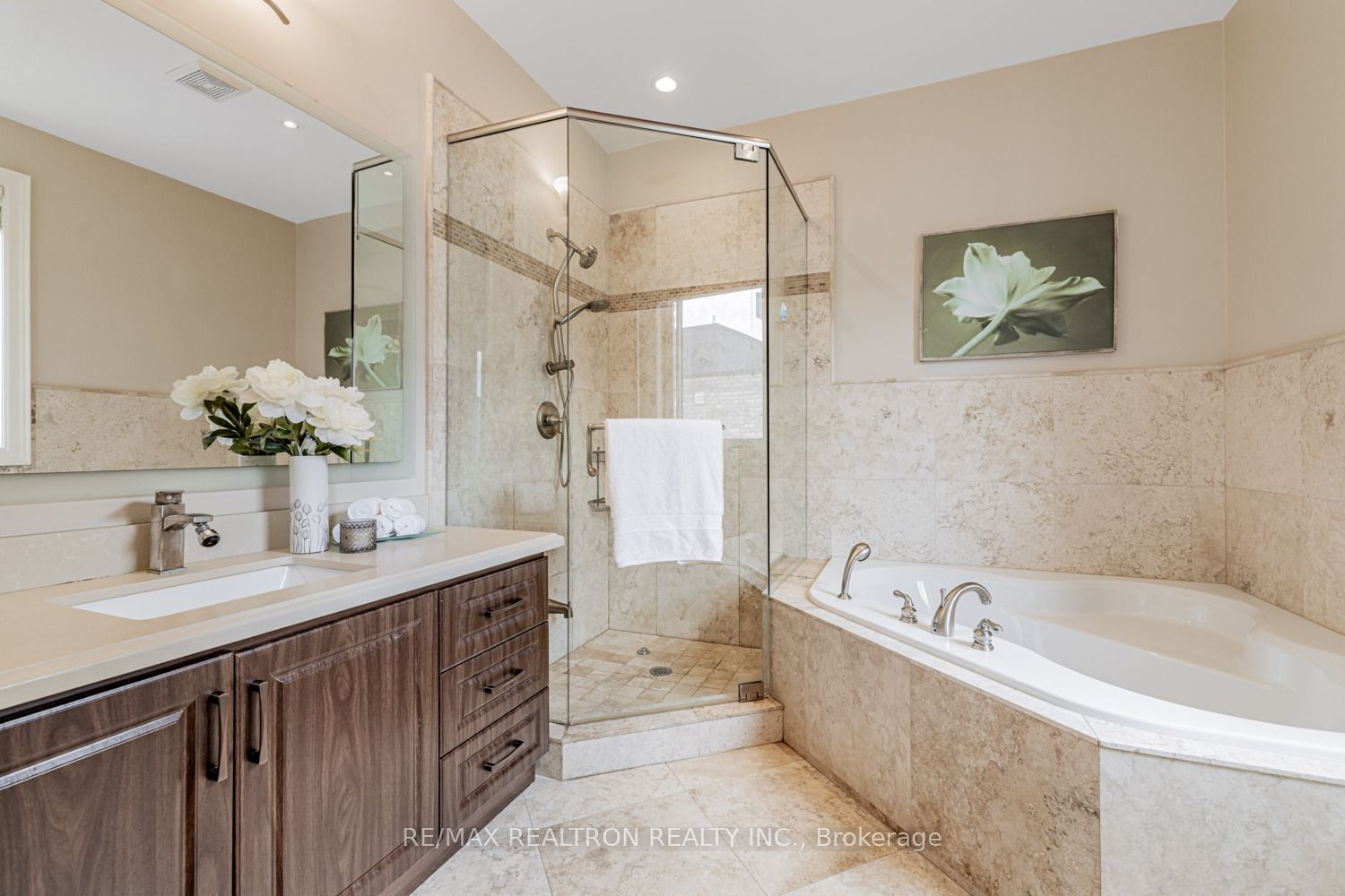 12 Orlon Crescent Property Photo 25