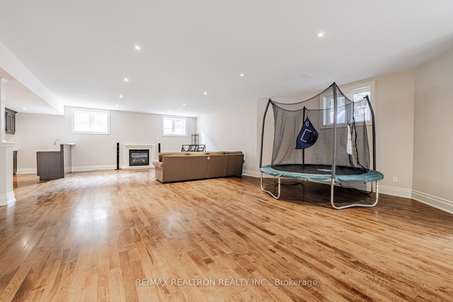12 Orlon Crescent Property Photo 30