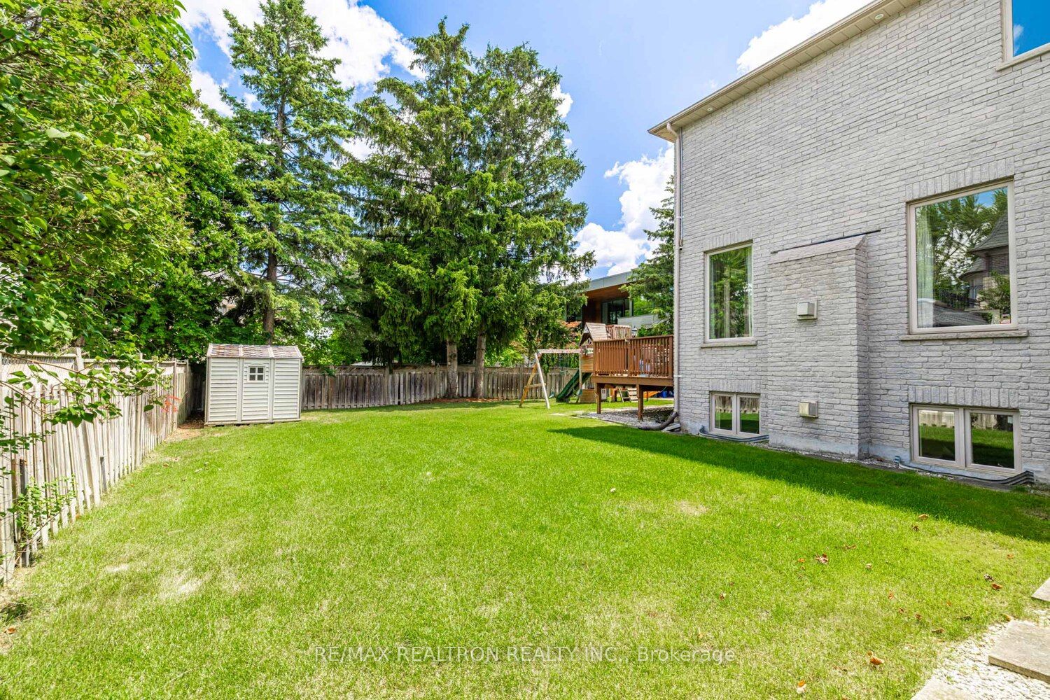 12 Orlon Crescent Property Photo 32