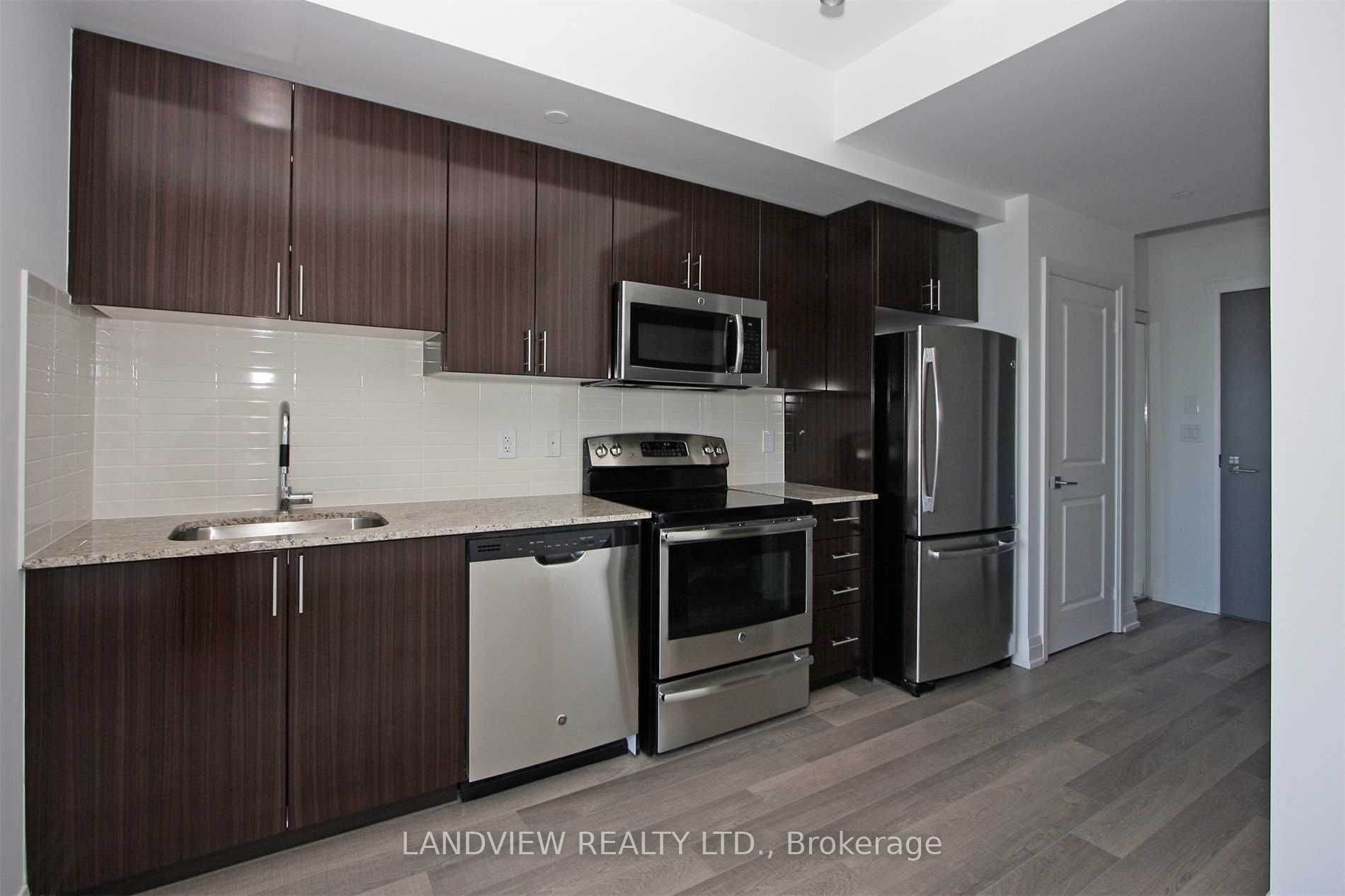 7165 Yonge Street Ph305 Property Photo 5