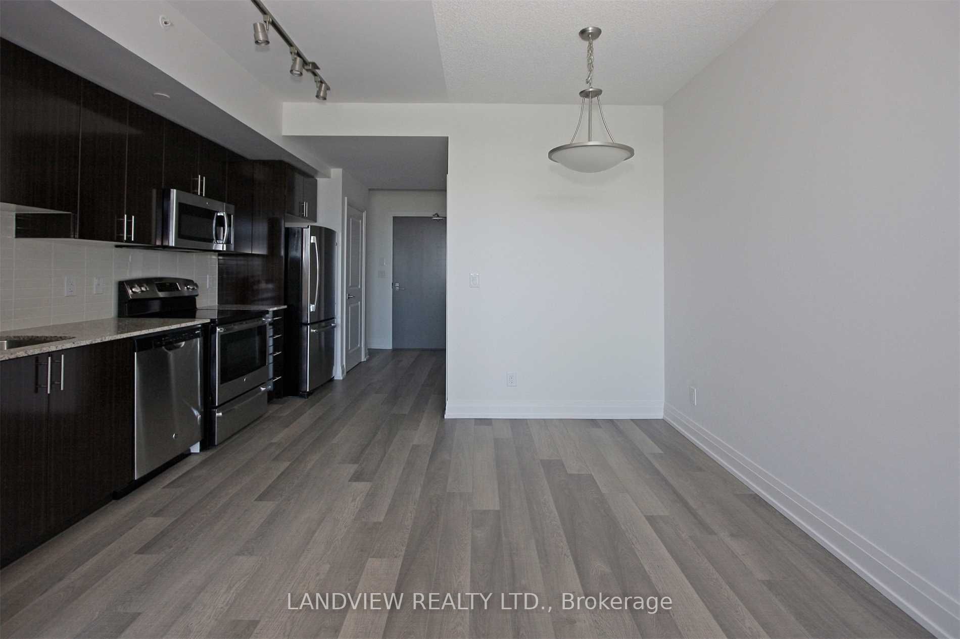 7165 Yonge Street Ph305 Property Photo 6