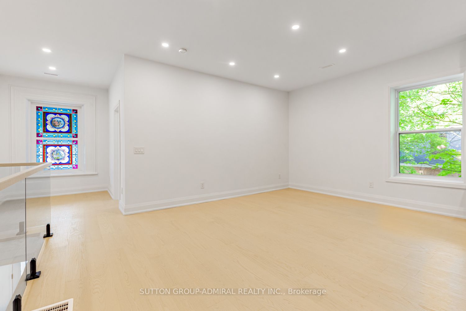 #1 - 457 D'arcy Street Property Photo 12
