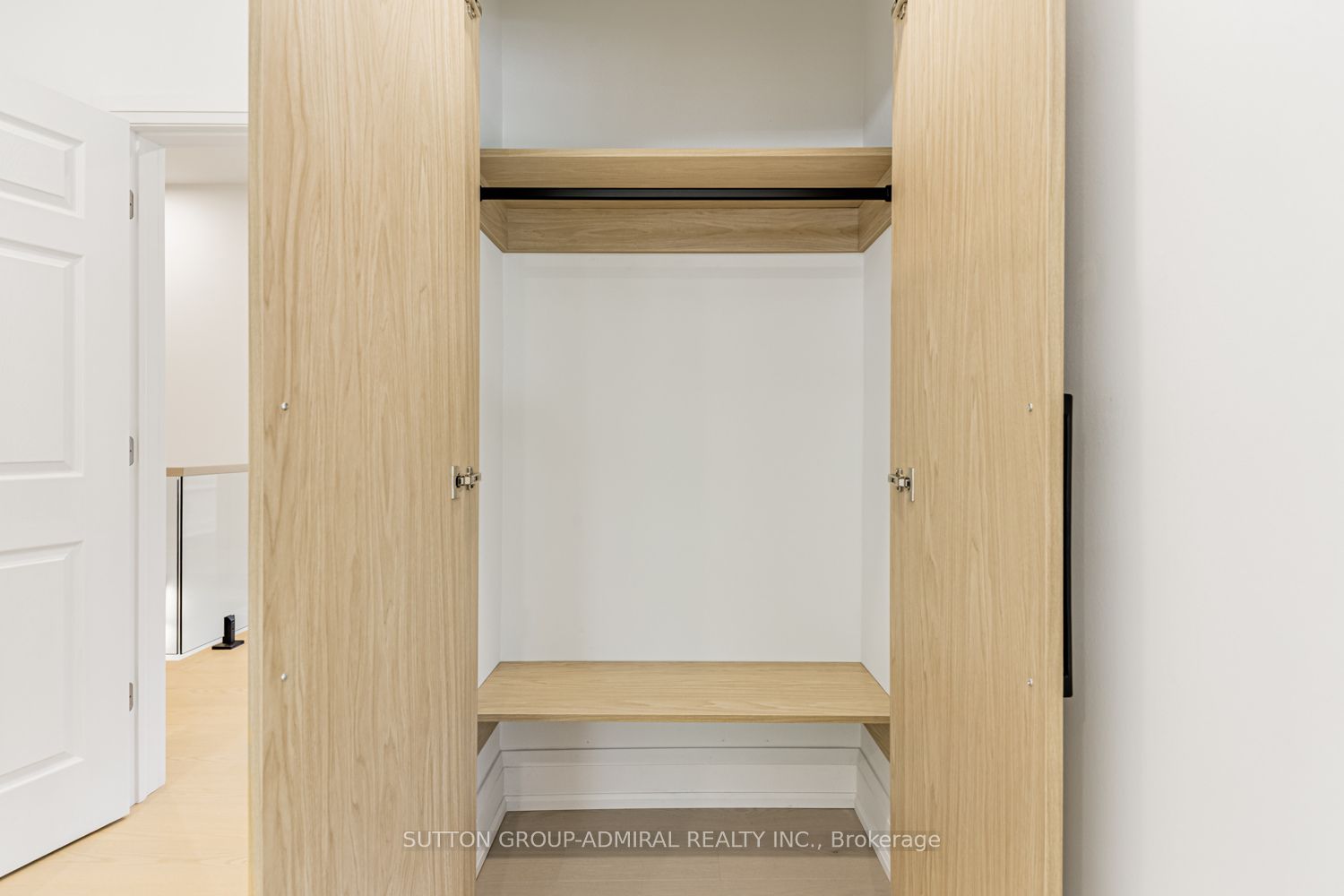 #1 - 457 D'arcy Street Property Photo 22
