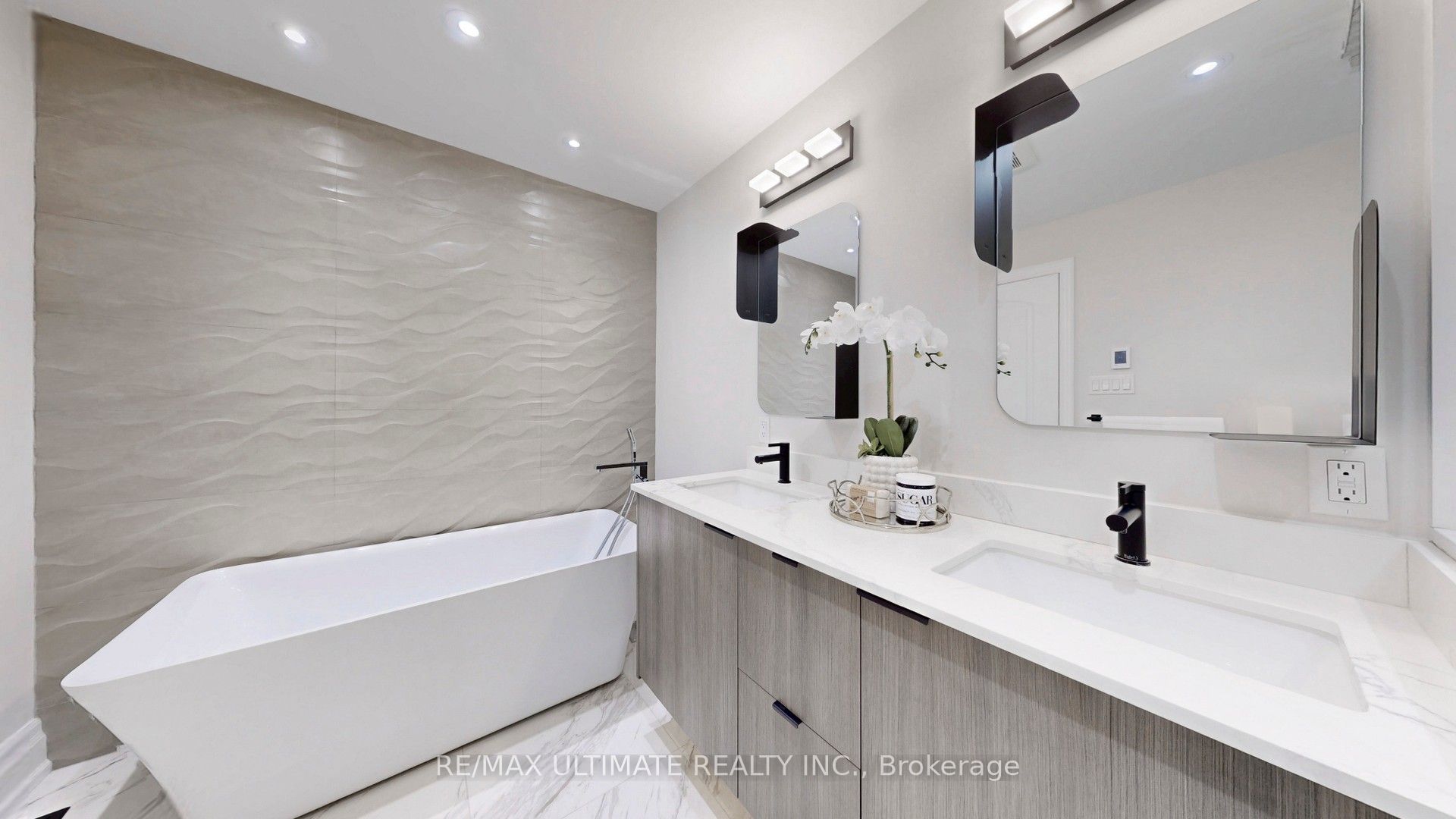 25 Smithy Street Property Photo 30