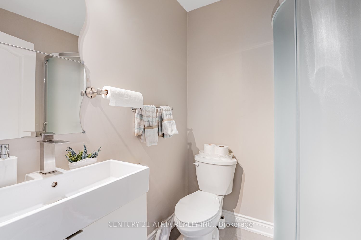 460 Balkan Road Property Photo 19