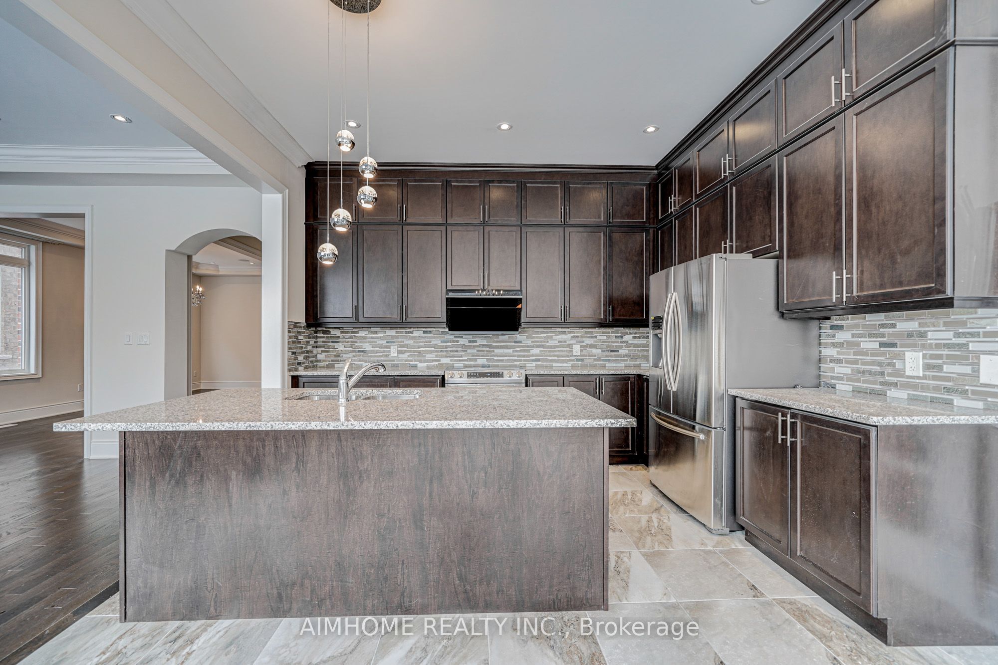 98 Joseph Hartman Crescent Property Photo 15