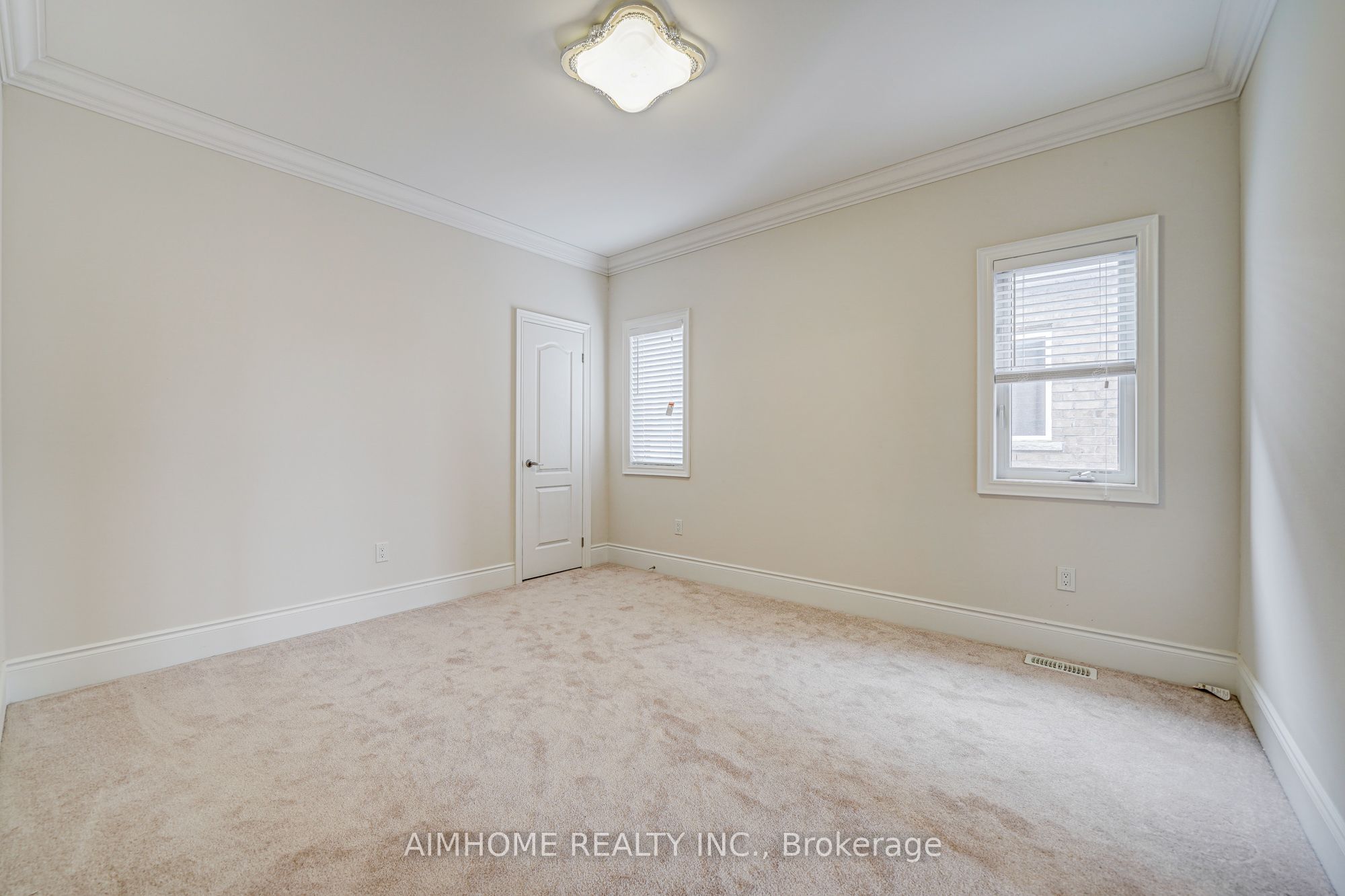 98 Joseph Hartman Crescent Property Photo 22