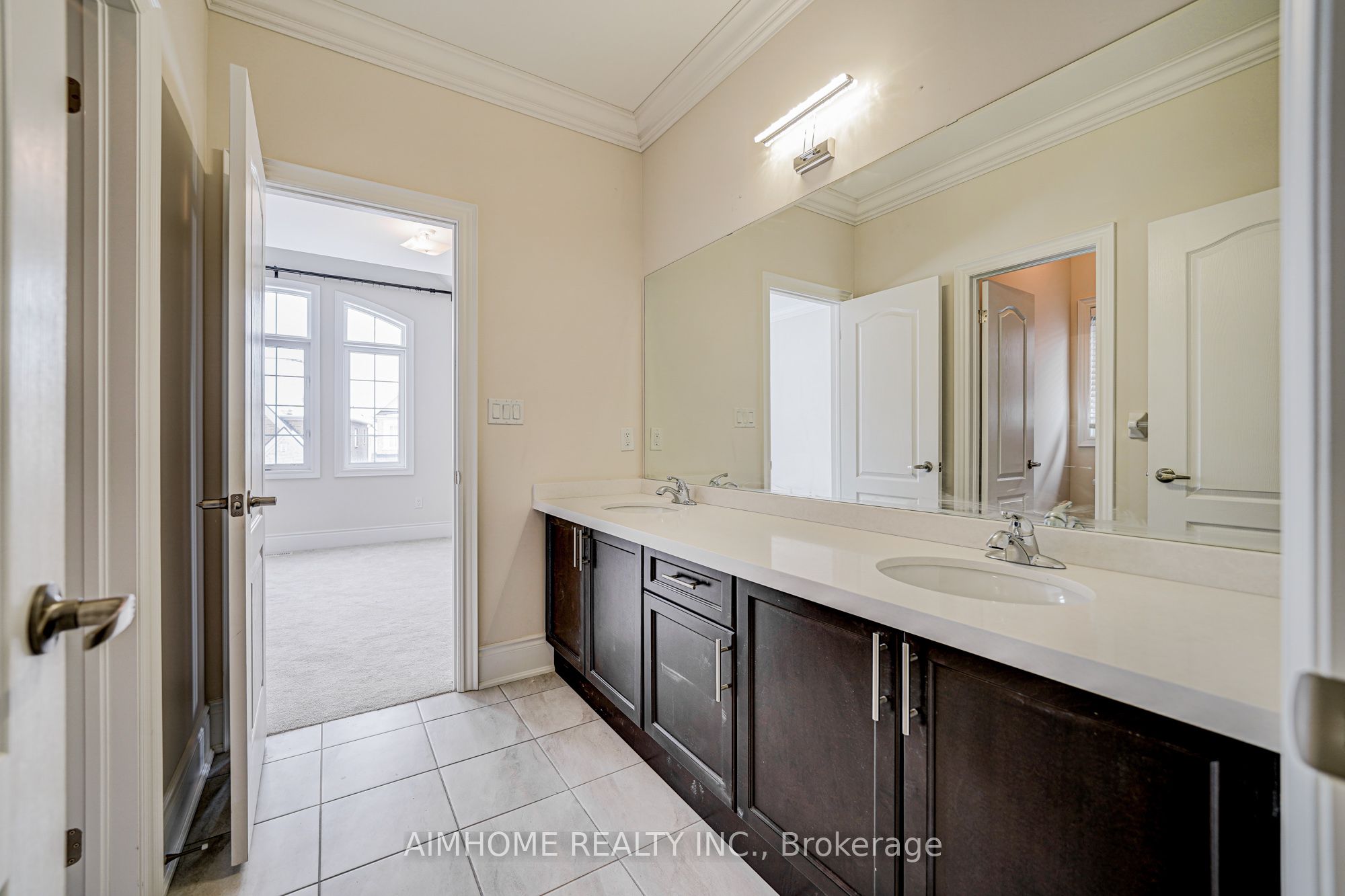 98 Joseph Hartman Crescent Property Photo 24