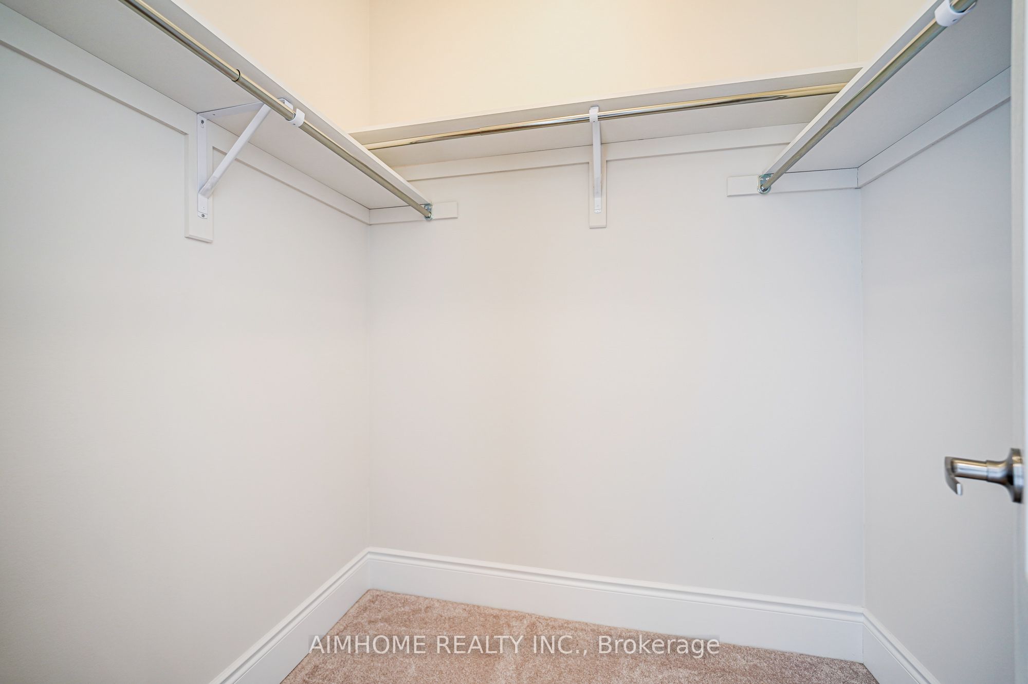 98 Joseph Hartman Crescent Property Photo 33