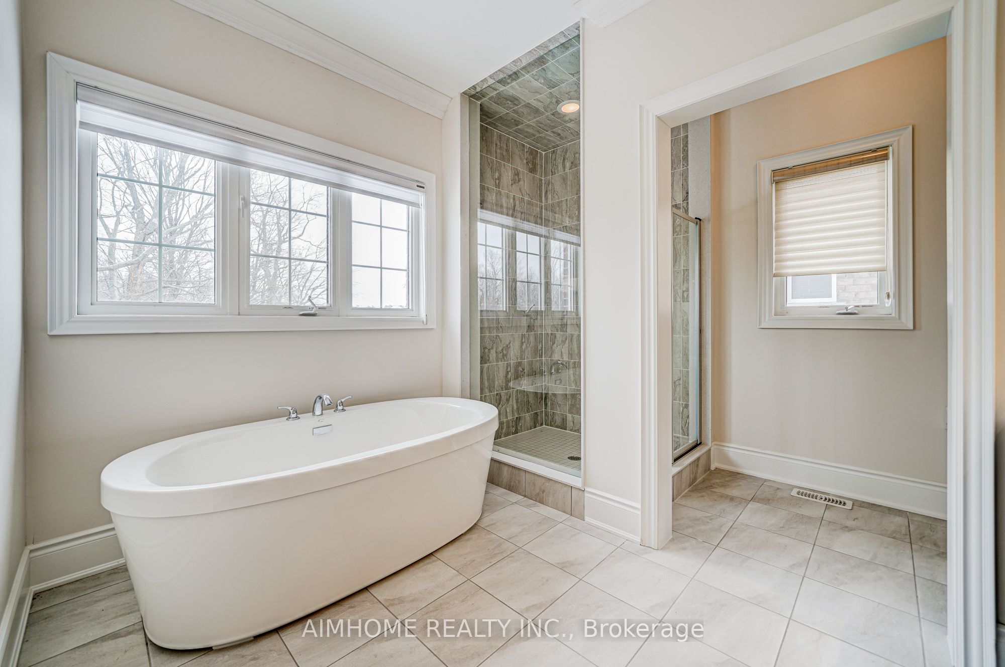 98 Joseph Hartman Crescent Property Photo 35