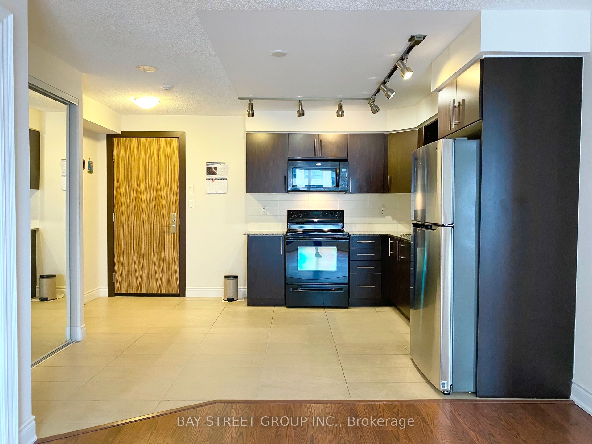 60 S Town Centre Blvd Property Photo 3