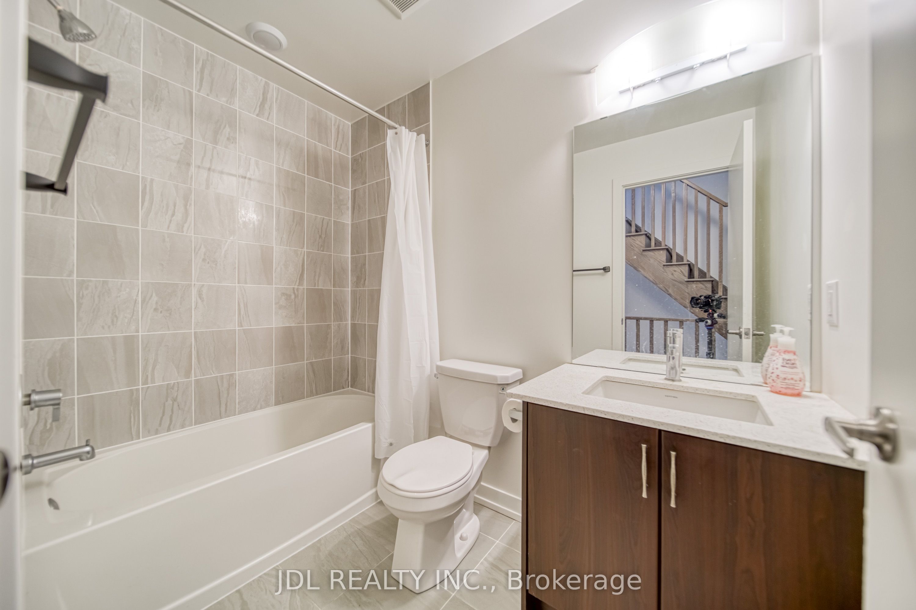 370 D Red Maple Rd Property Photo 22