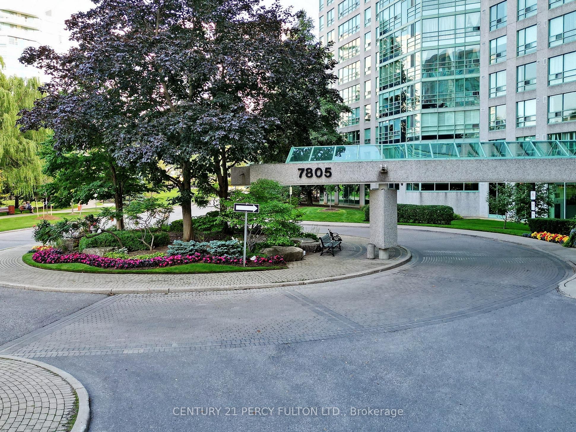 ##625 - 7805 Bayview Avenue Property Photo 1