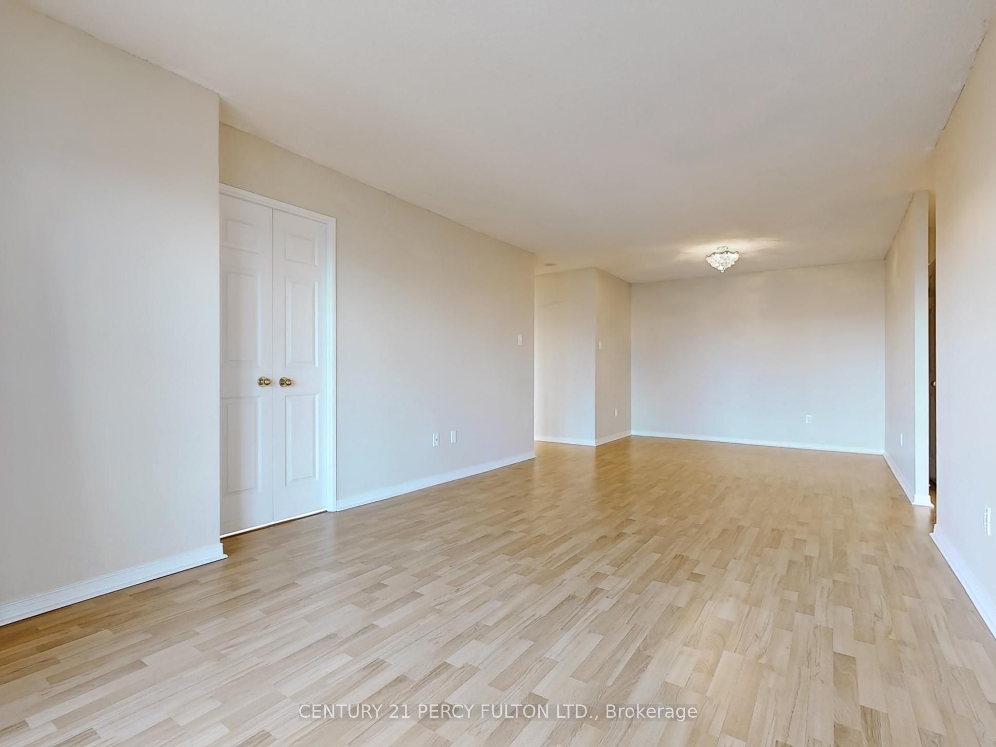 ##625 - 7805 Bayview Avenue Property Photo 10