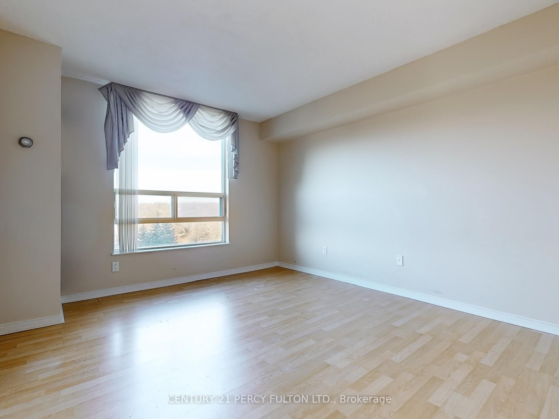 ##625 - 7805 Bayview Avenue Property Photo 15