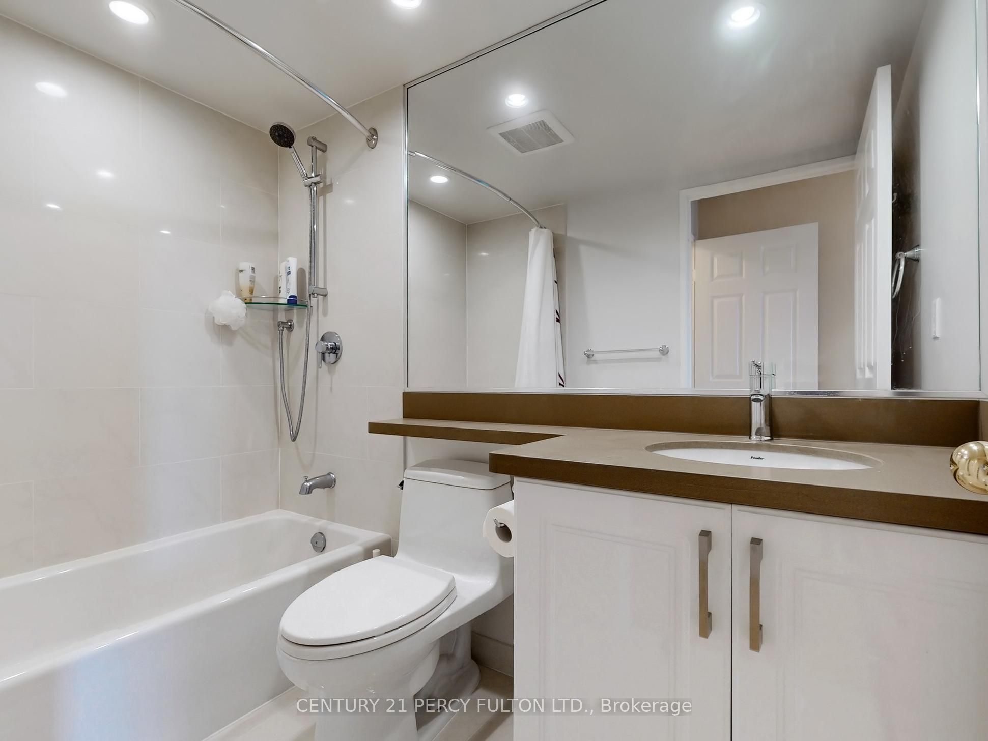 ##625 - 7805 Bayview Avenue Property Photo 26
