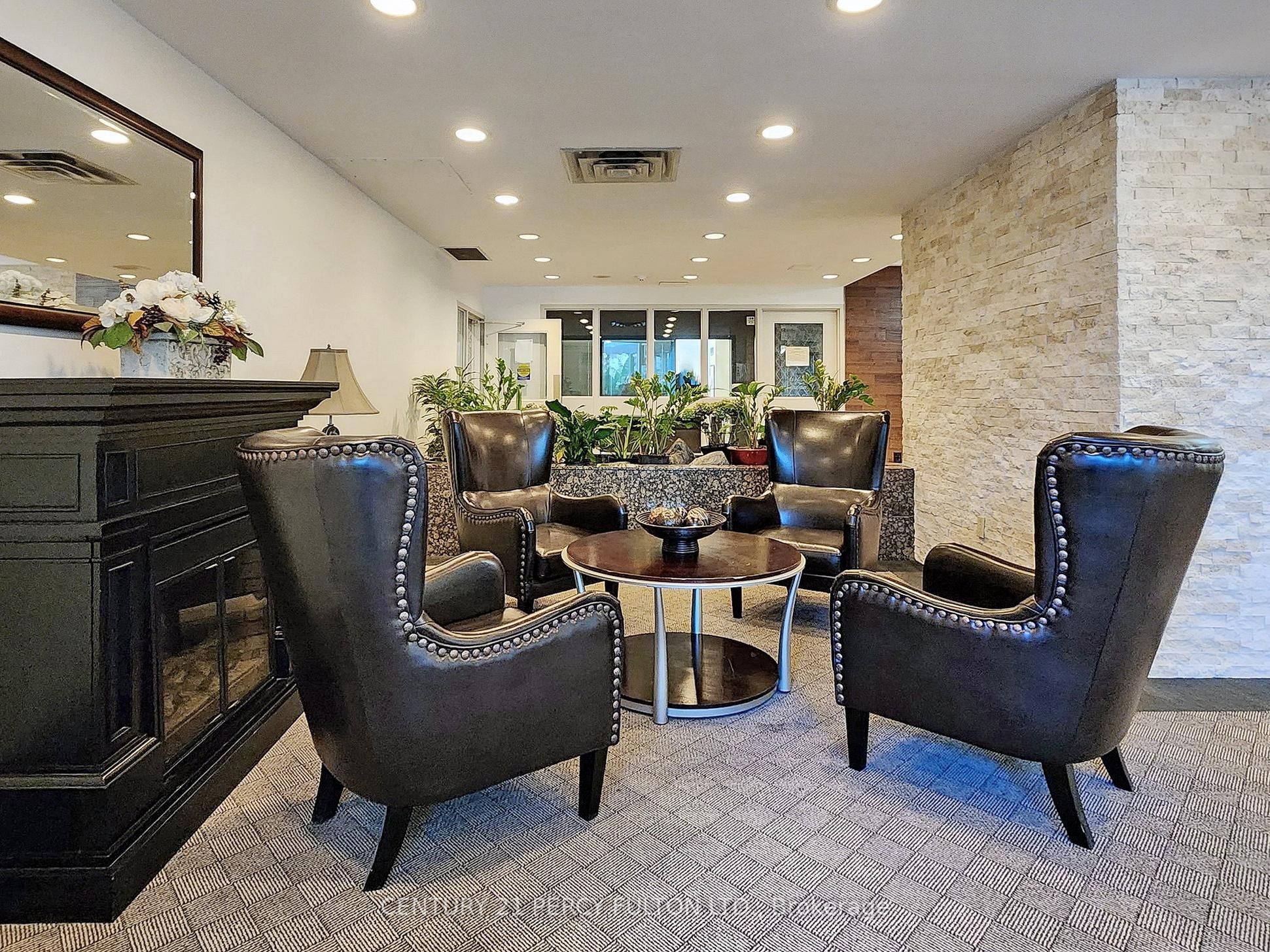 ##625 - 7805 Bayview Avenue Property Photo 33