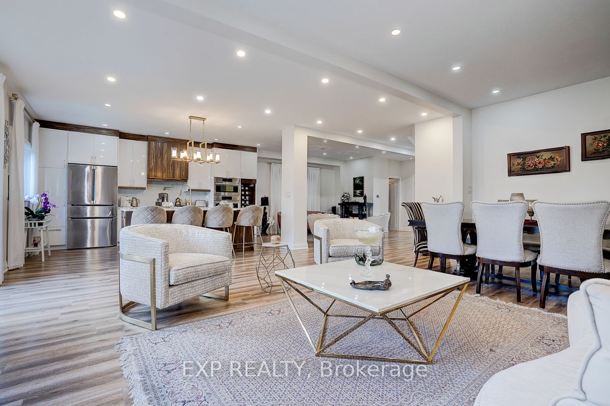 446 Silken Laumann Drive Property Photo 11