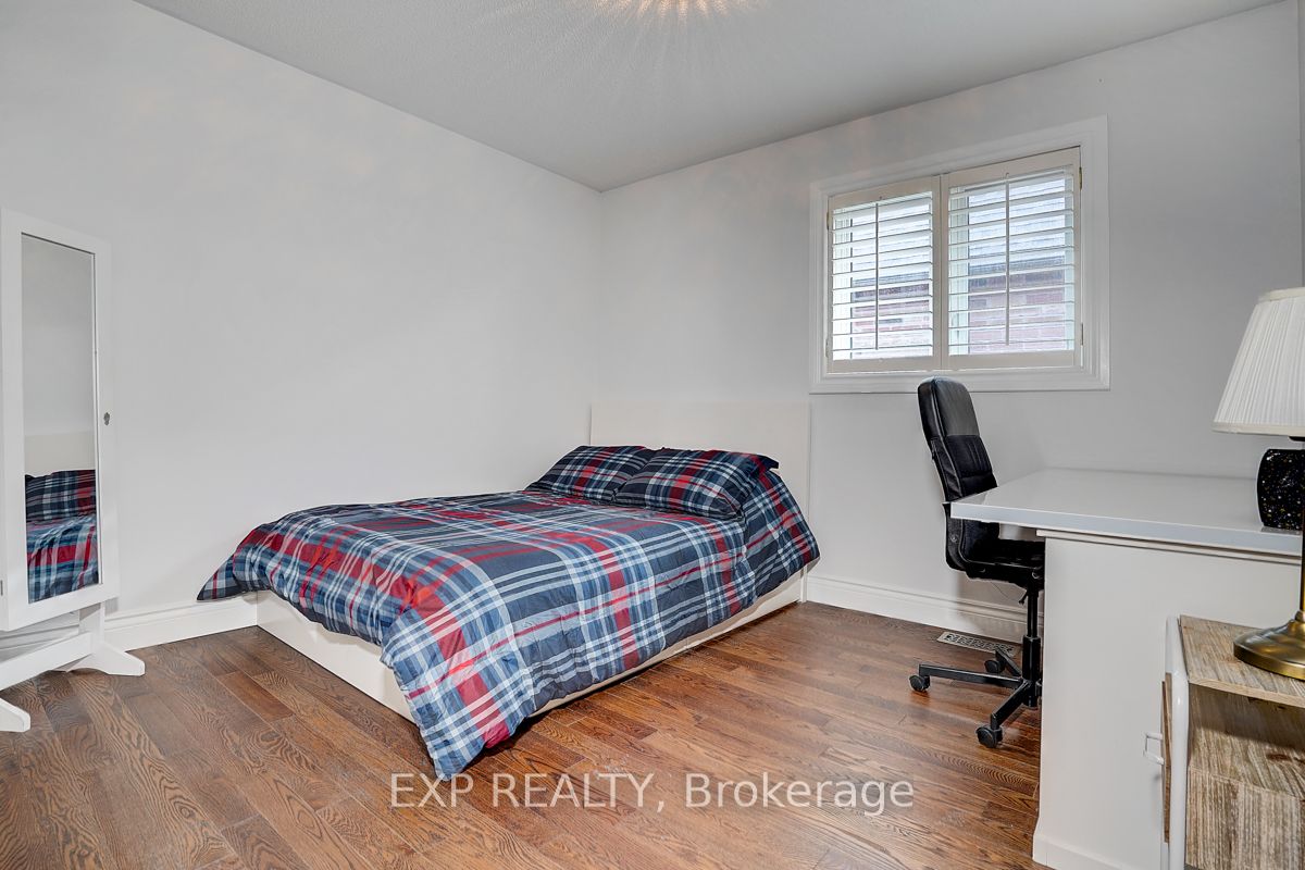 446 Silken Laumann Drive Property Photo 24
