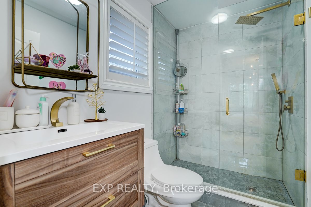 446 Silken Laumann Drive Property Photo 27