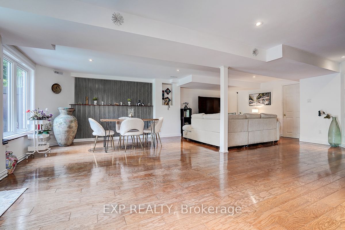 446 Silken Laumann Drive Property Photo 29