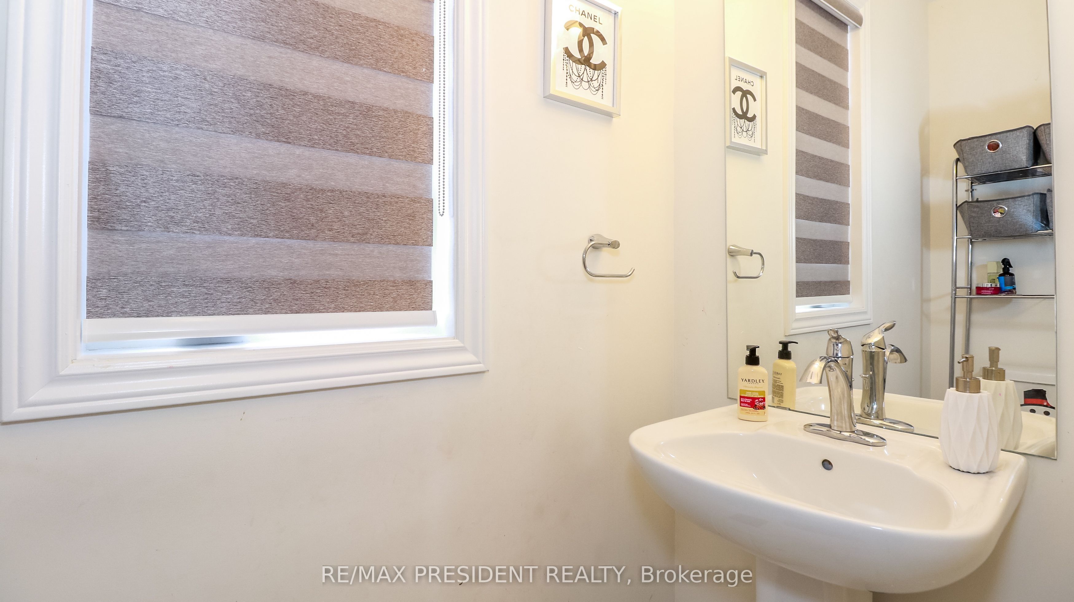 2214 Lozenby Street Property Photo 7