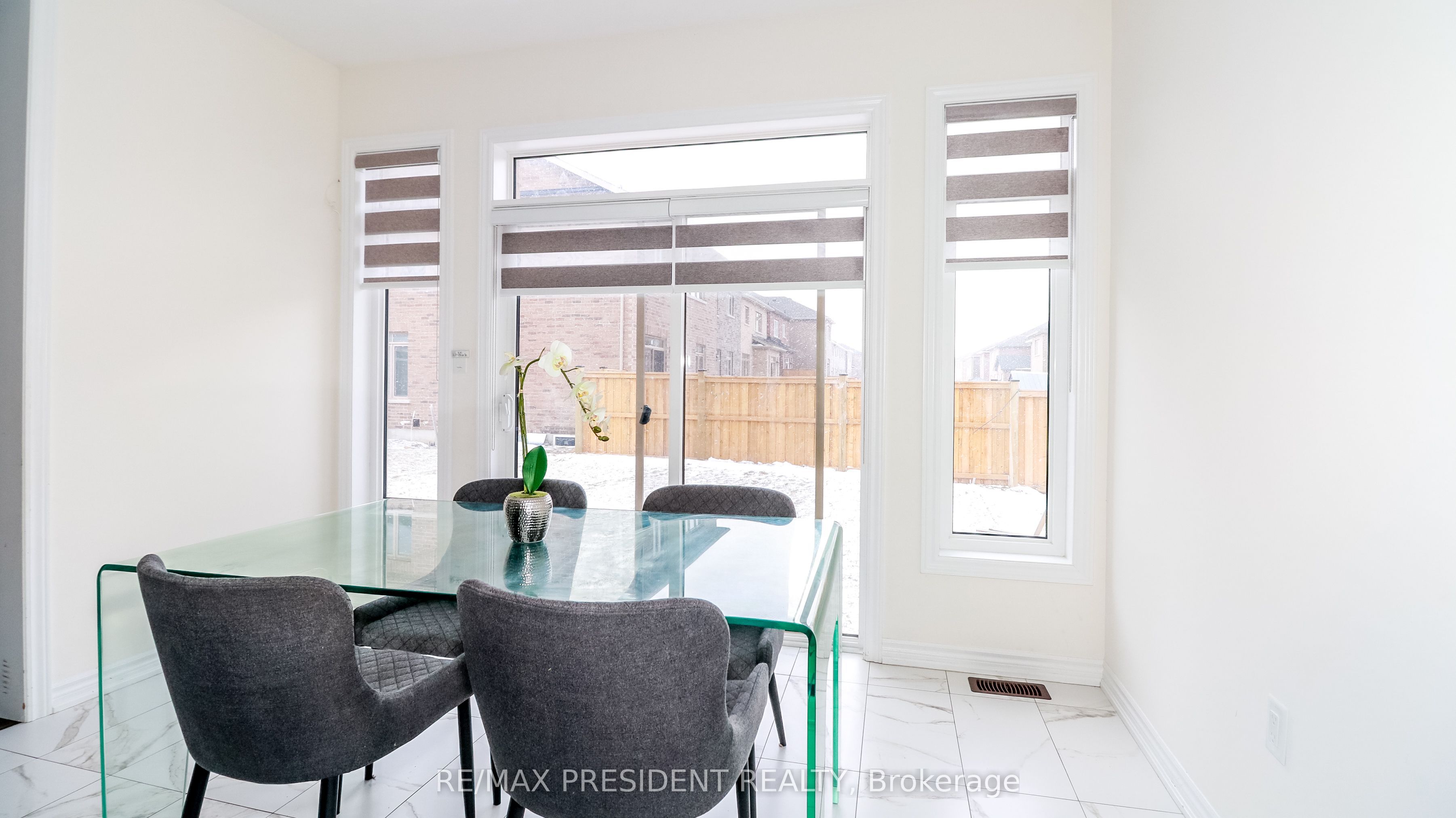 2214 Lozenby Street Property Photo 9
