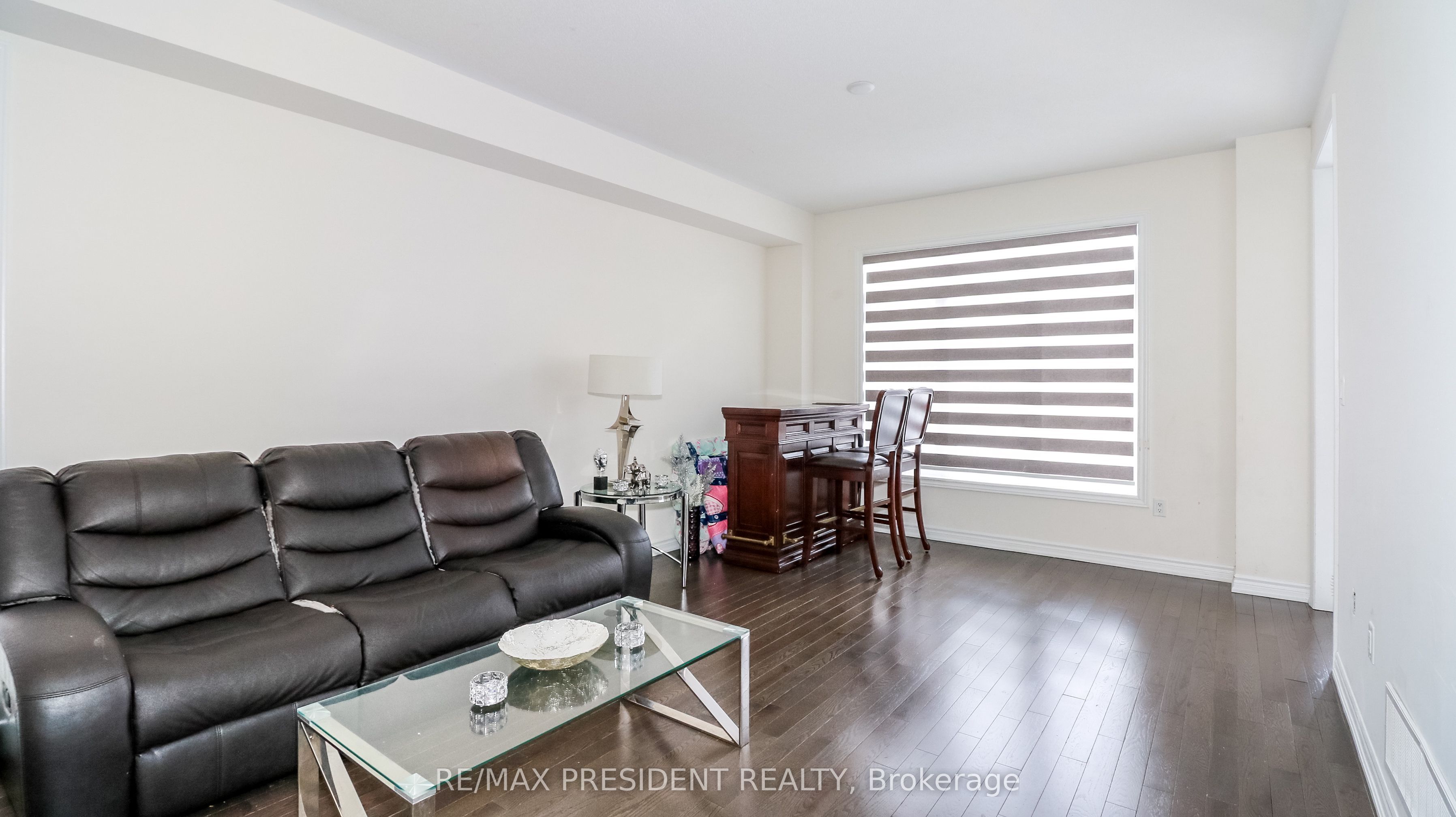 2214 Lozenby Street Property Photo 15