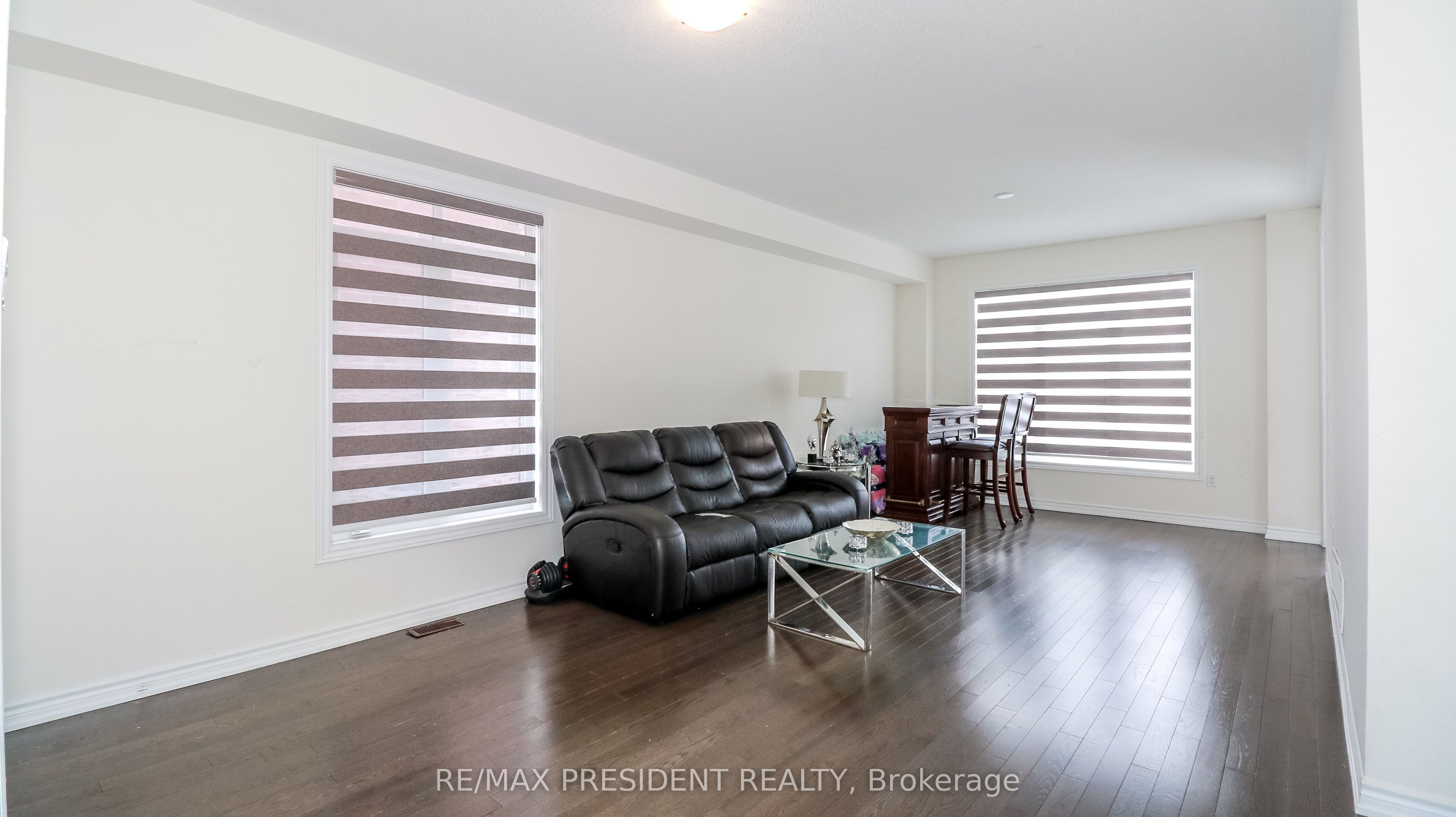 2214 Lozenby Street Property Photo 17
